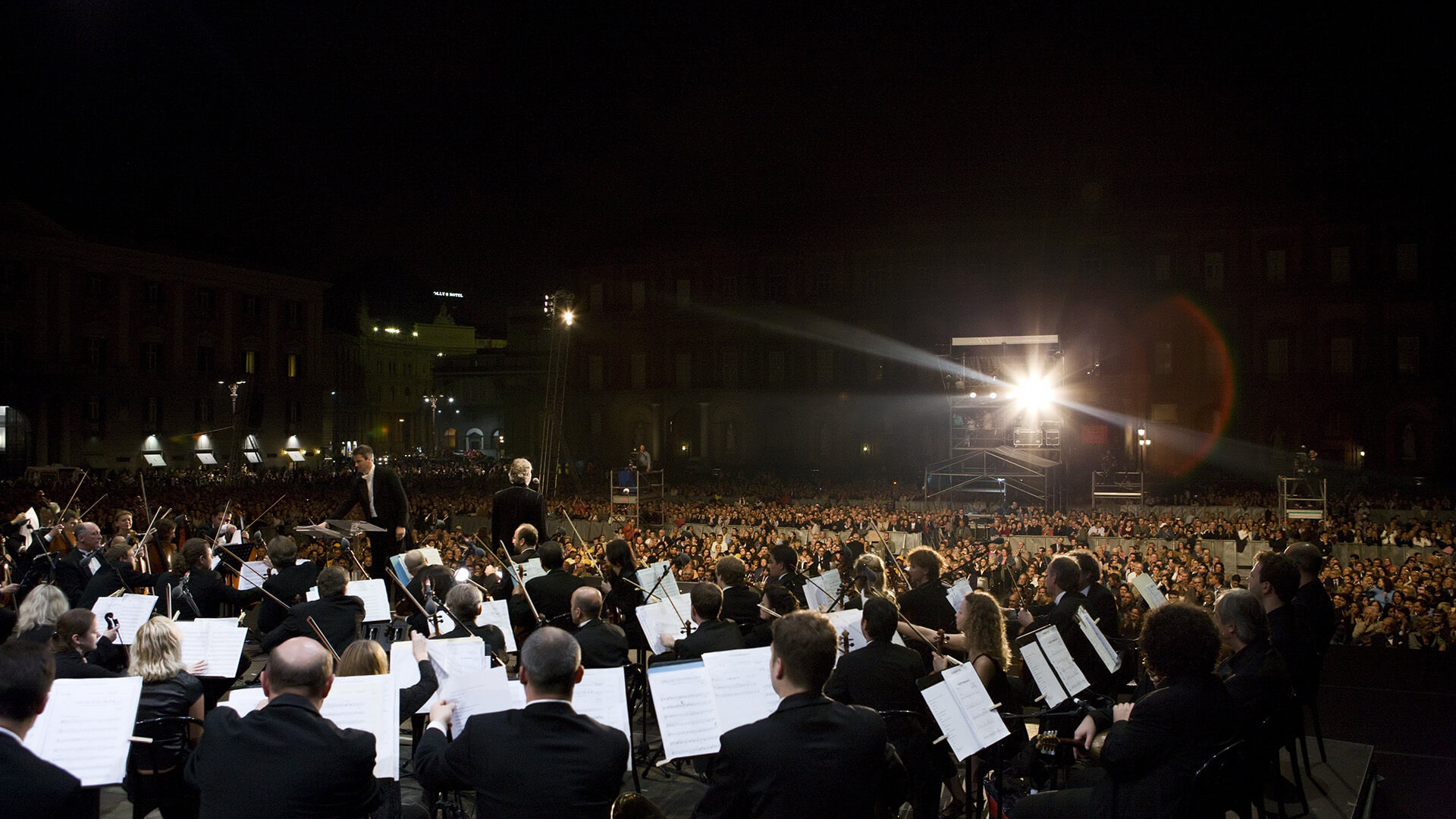 Piazza Del Plebiscito, Naples